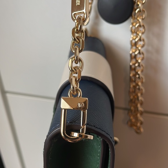 Michael Kors Small Tri-color Saffiano Leather
Smartphone Crossbody Bag In Green - Picture 6 of 14
